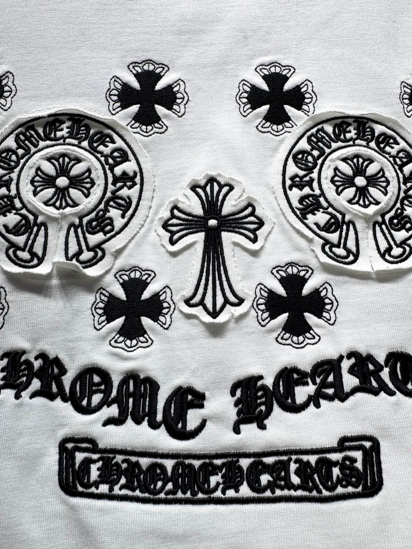 Chrome Hearts* ‼️ T ® 🖤 ! ！ g ， ， T ， ， ， ， + ! ， ， Classic CH ， ⚠️ ： ⚠️EE 26026 Same Style 𝐂𝐎𝐋𝐎𝐔𝐑：White Black 𝐒𝐈𝐙𝐄：S-Xl